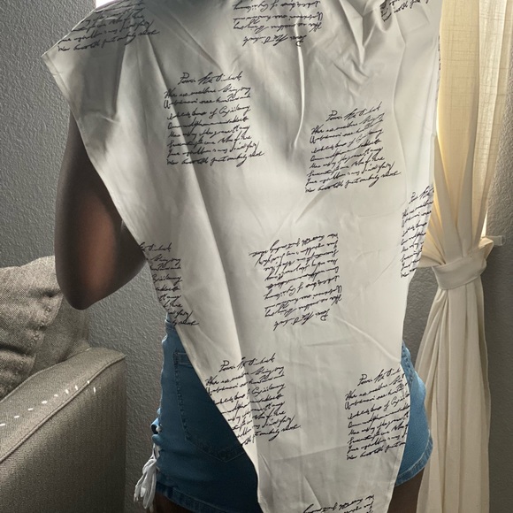 Triangle Top - Picture 6 of 6